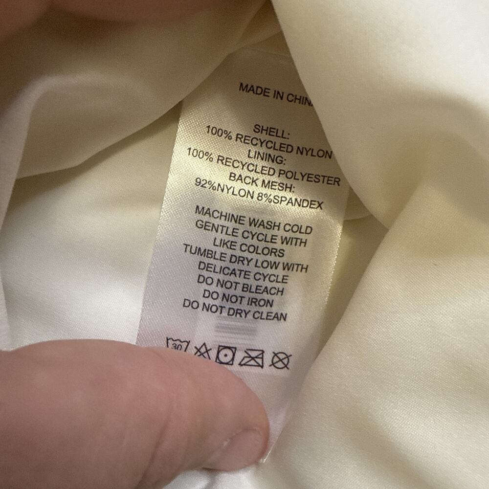 Quince Wind proof Light Weight Hooded Jacket Tofu L NWT - Picture 6 of 9
